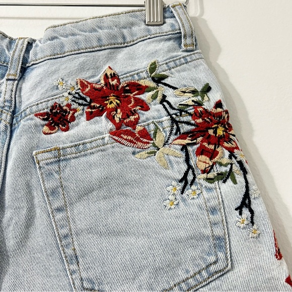 Topshop 4 High Waisted Floral Embroidered Frayed Hem Grunge Y2K Boho Mom Shorts - Picture 7 of 11